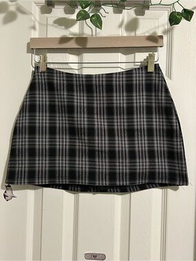 F21 - Black & White Plaid Mini Skirt